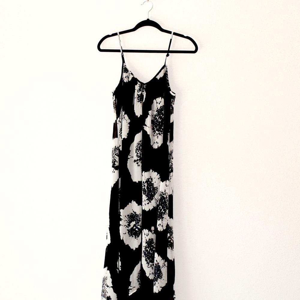 Black and white floral print short long sun dress